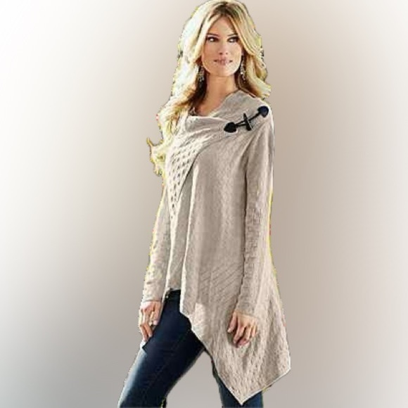 Venus Beige Tan Basket Weave Wrap Sweater with Toggle Closure 
NWT 
Size Small - Picture 12 of 16